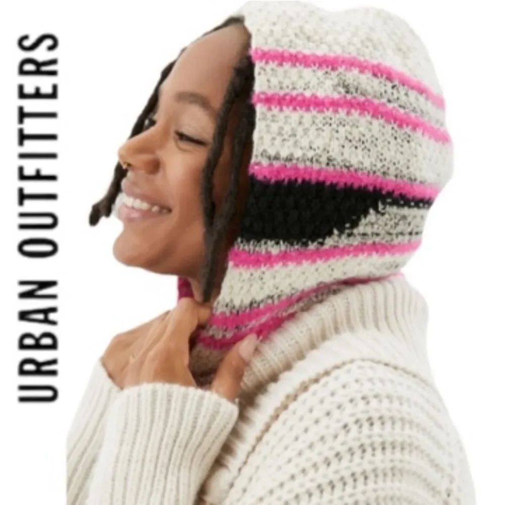 NEW UO Urban Outfitters Chunky Knit Lumi Balaclava